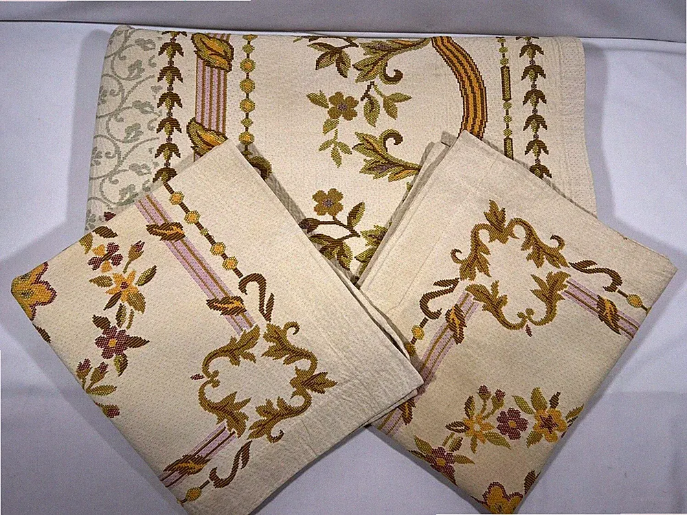 Matelasse Bedspread Set Floral Geometric Coverlet Pillow Sham Textured Bedding